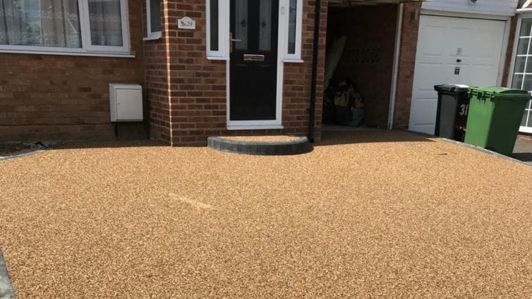This is a photo of a resin bound gravel drive. this was installed by Resin drives Newcastle