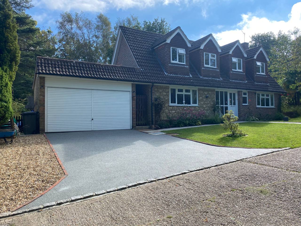 This is a photo of a recent installed resin driveway. the work was carried out by Resin Driveways Newcastle